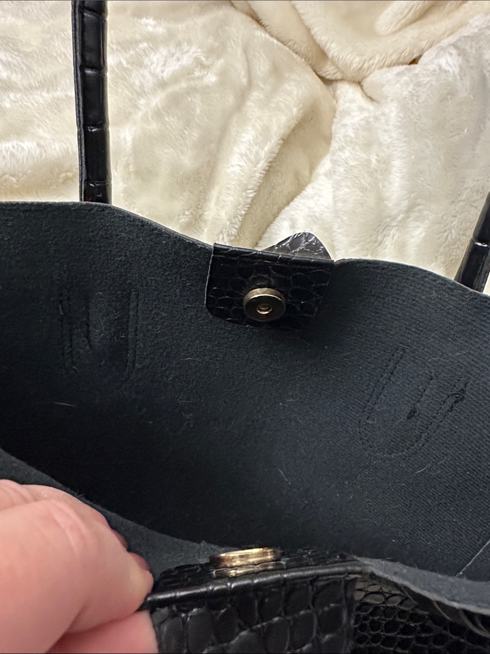 Classic Black Croc-Embossed Faux-Leather Tote Bag - Picture 2 of 3